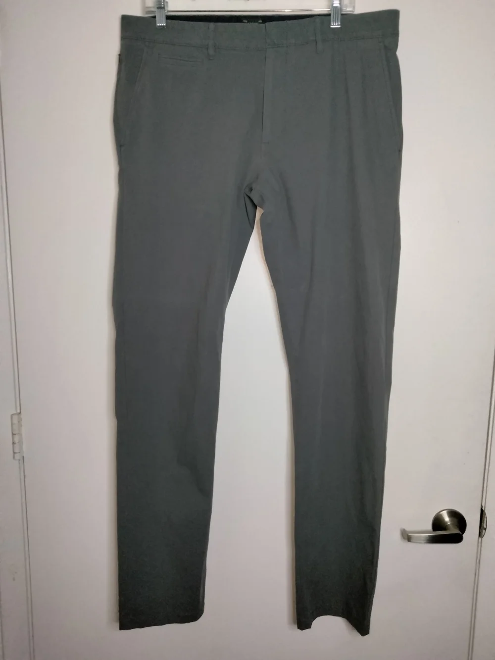 J. Crew Stretch (Sz 36) Men's Charcoal Gray Slip & Zip Pockets Slim Chino Pants